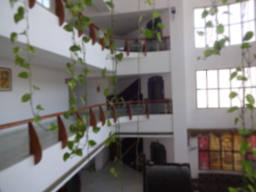 قاليور Hotel Sita Manor المظهر الخارجي الصورة