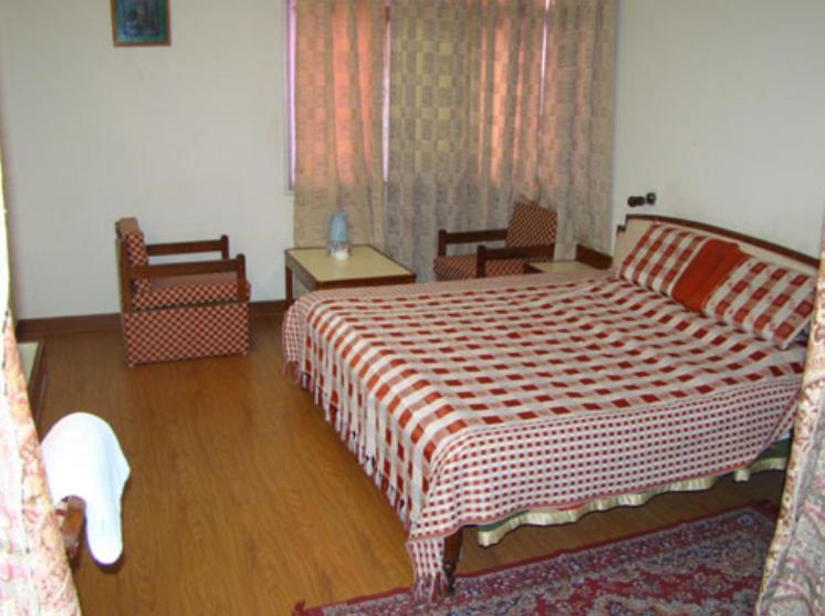 قاليور Hotel Sita Manor الغرفة الصورة