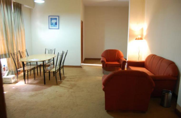 قاليور Hotel Sita Manor الغرفة الصورة