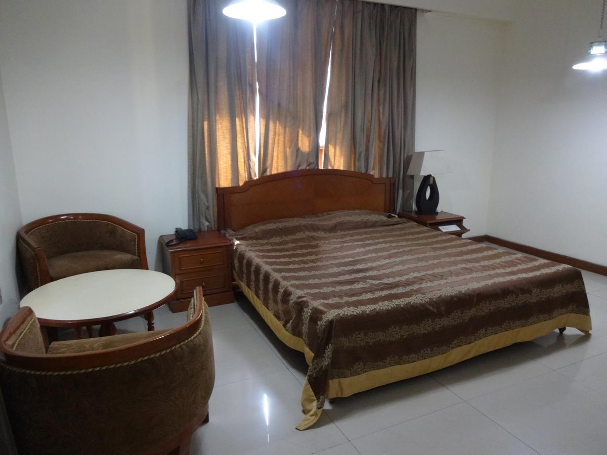 قاليور Hotel Sita Manor الغرفة الصورة